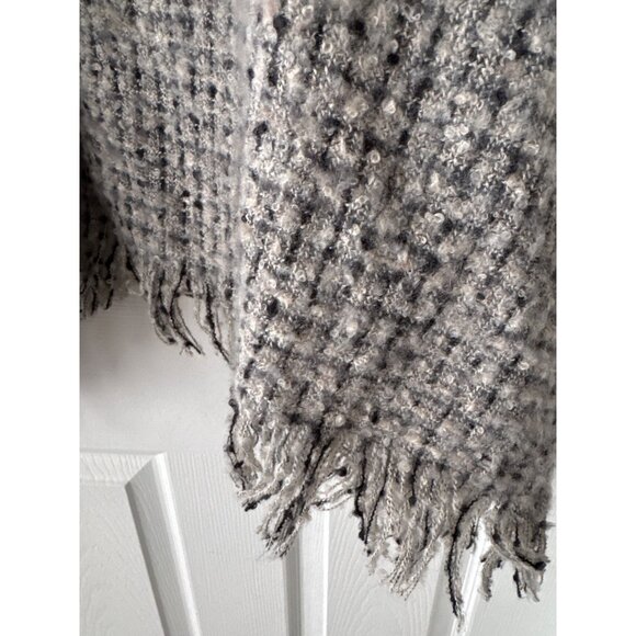 Quagga Dove Feathers Hooded Ruana for Ladies Poncho Sweater - Picture 9 of 9